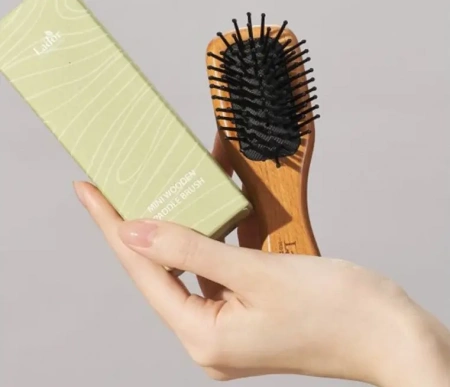 Деревянная расчёска для волос Lador Mini Wood Paddle Brush